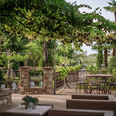 Le Ali Del Frassino 4*