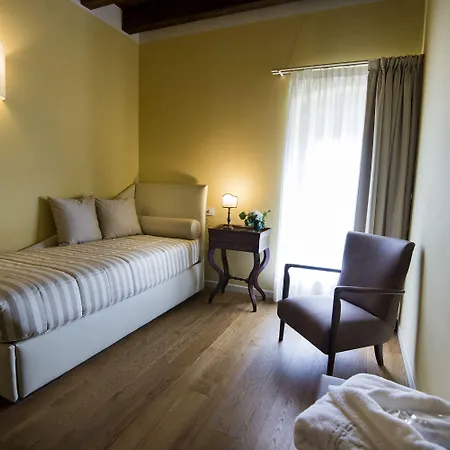 Otel Le Ali Del Frassino 4*