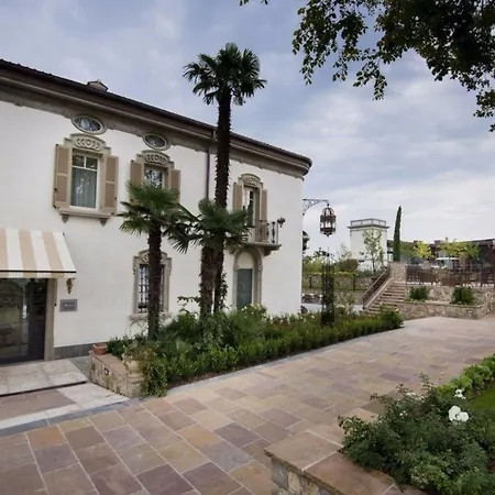 Le Ali Del Frassino 4*