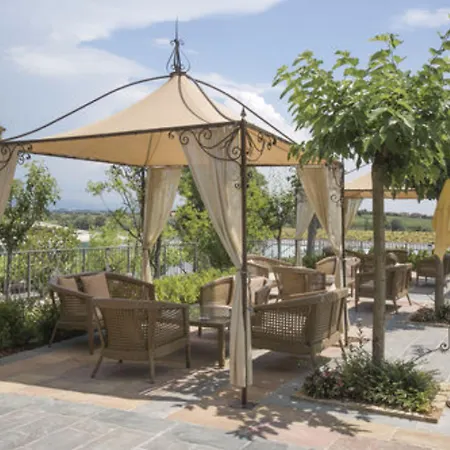 Le Ali Del Frassino Otel